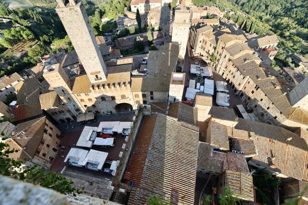 Lovely 2 Bedroom In San Gimignano Historic Center Exterior photo