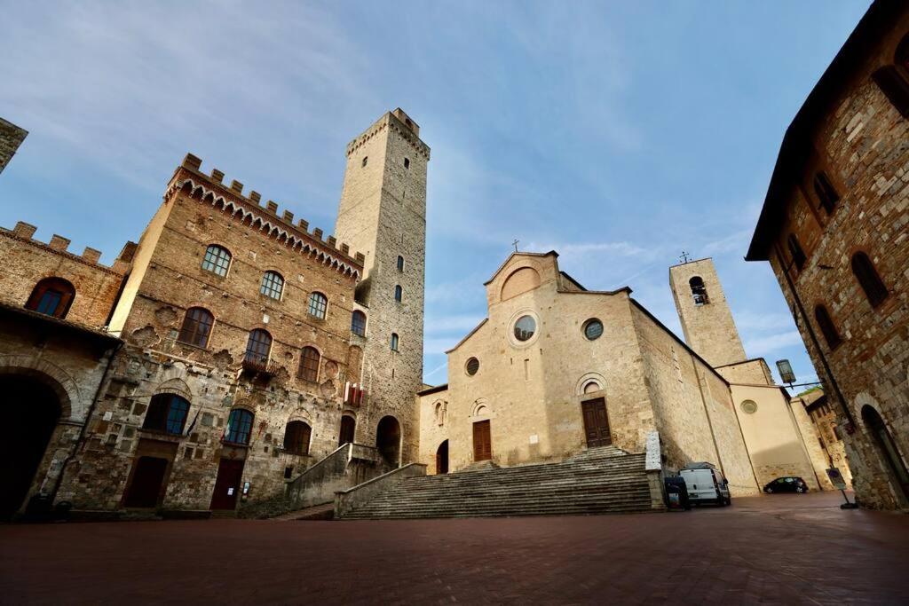 Lovely 2 Bedroom In San Gimignano Historic Center Exterior photo