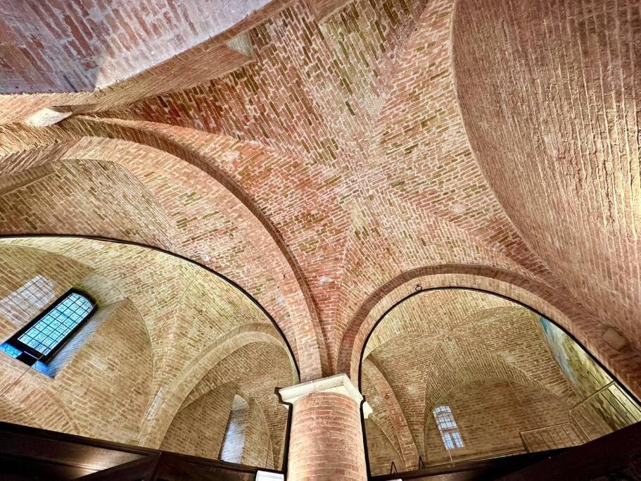 Lovely 2 Bedroom In San Gimignano Historic Center Exterior photo