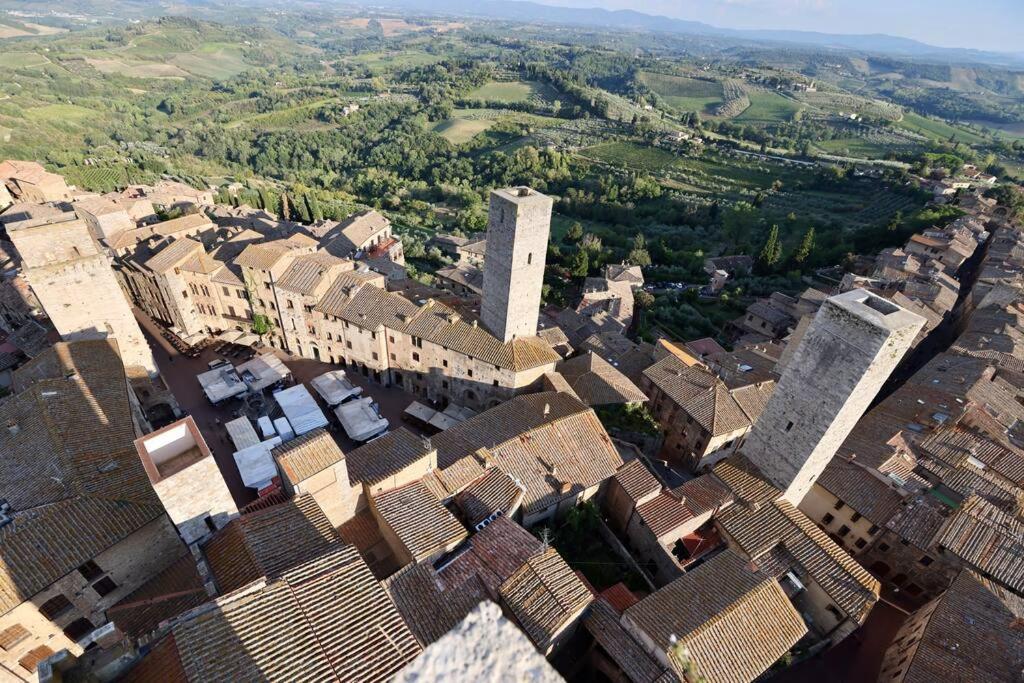 Lovely 2 Bedroom In San Gimignano Historic Center Exterior photo